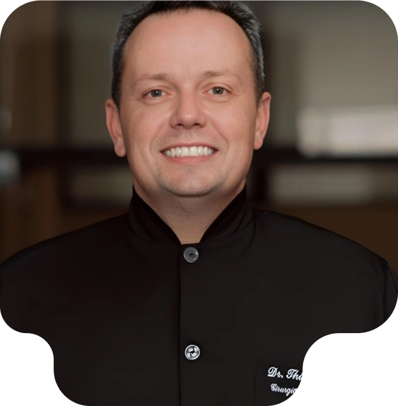 foto do DR. THIAGO HOFFMANN JONASSON CRO PR 20.328